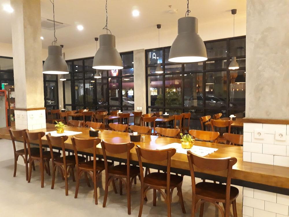 카마 호텔 메단 외부 사진